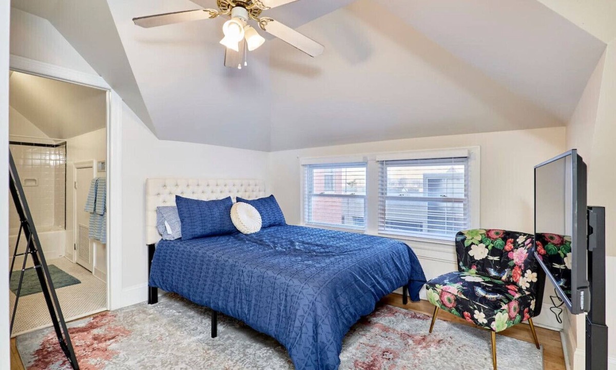 Grand Center Apartment | Comfy Studio SLU, Fox Thtr, CWE-Unit L
