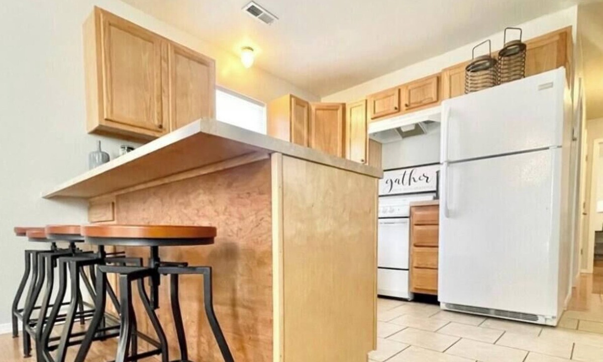 West Plains Apartment | Comfy W Plains Entire Home, close to Main Street!