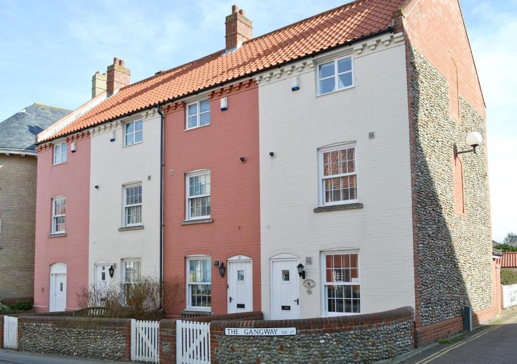 Cromer House | Commodore Cottage