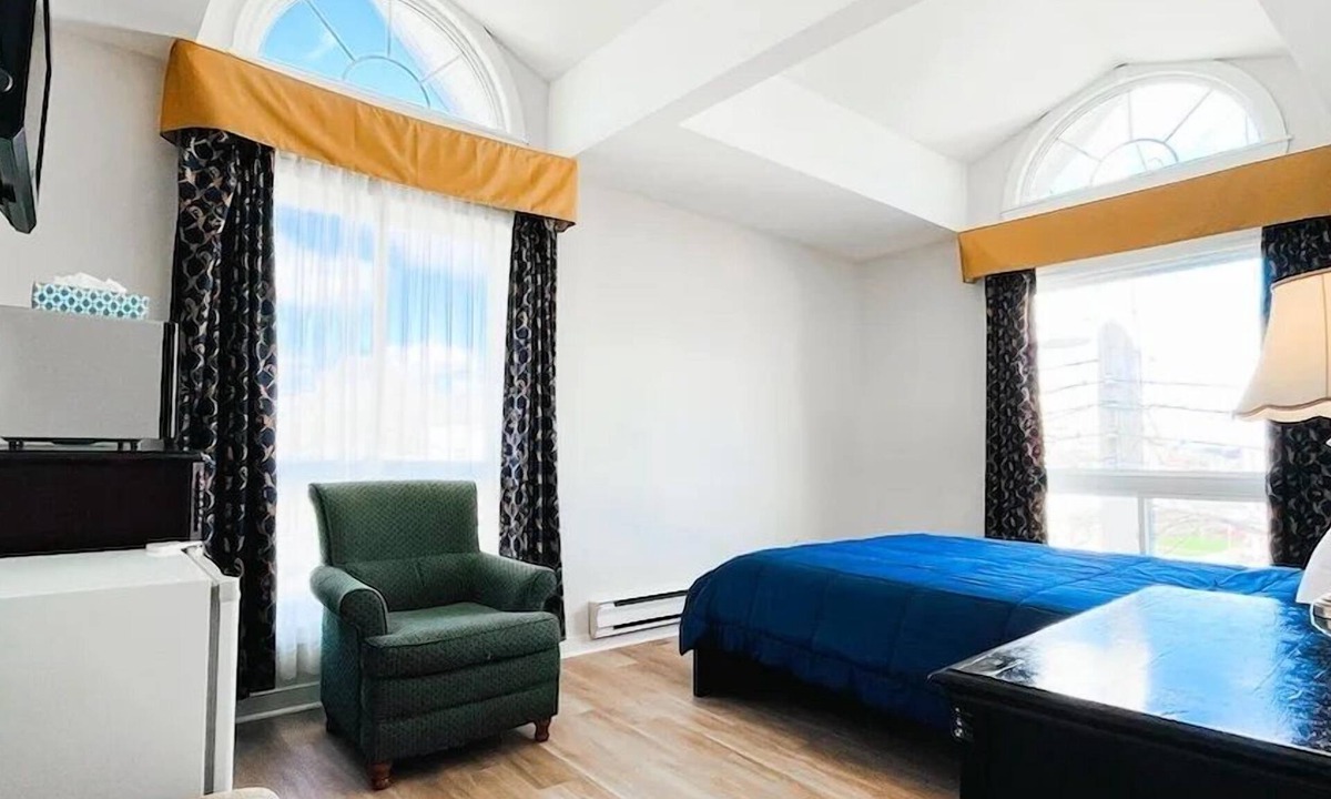 North End Hotel | Commons Inn