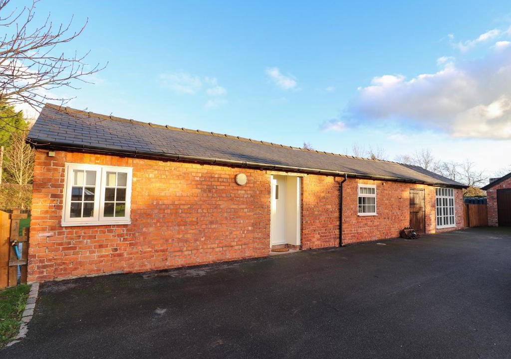 Wrexham House | Commonwood Cottage