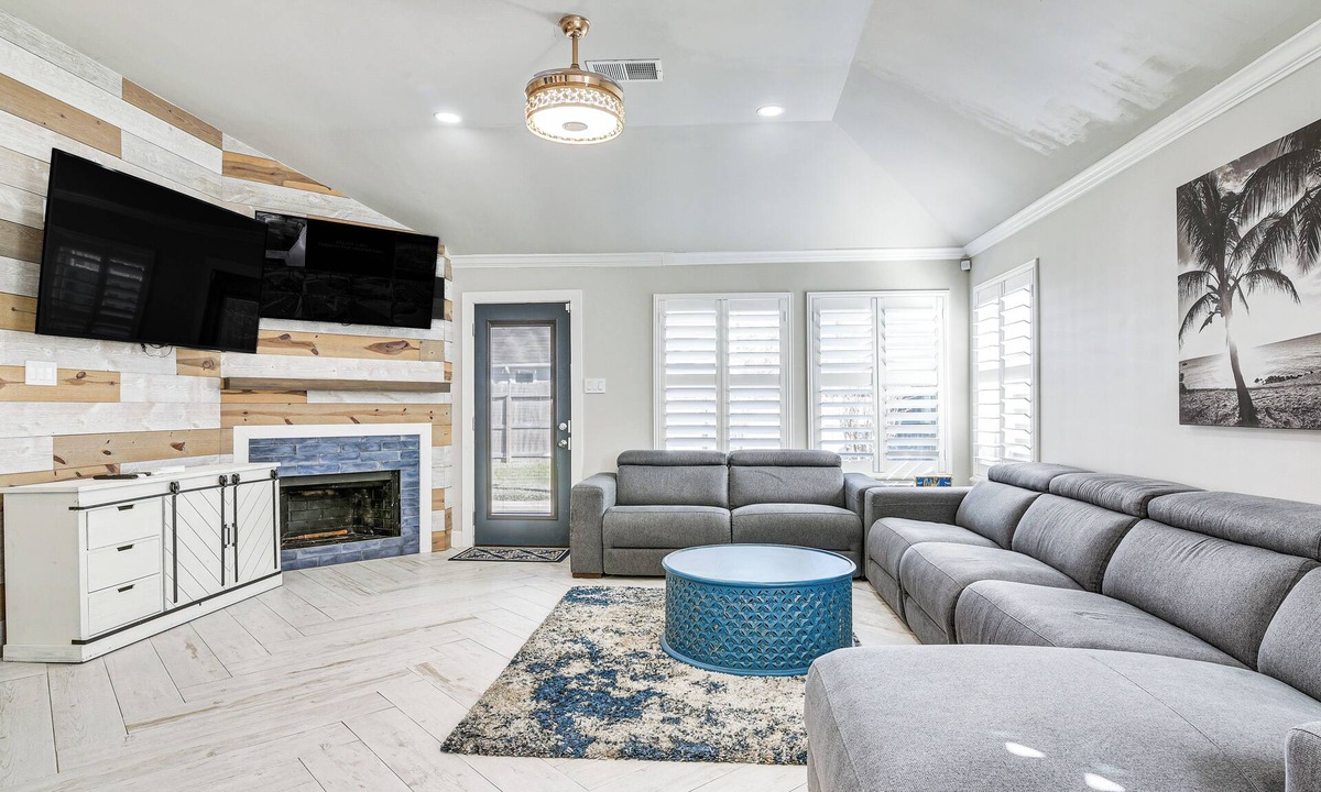 Sienna Plantation House | Community Pool & Courts: Missouri City Gem w/Yard