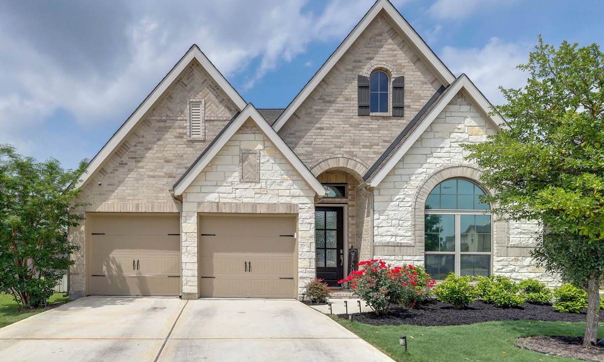 Manor House | Commute to Austin! High-End Suburban Home w/Yard