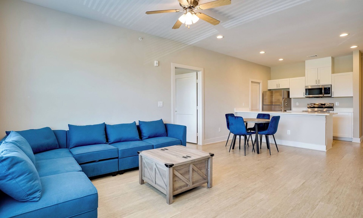 Crowley Apartment | Commute to Fort Worth: Newly Built Apt w/Pool