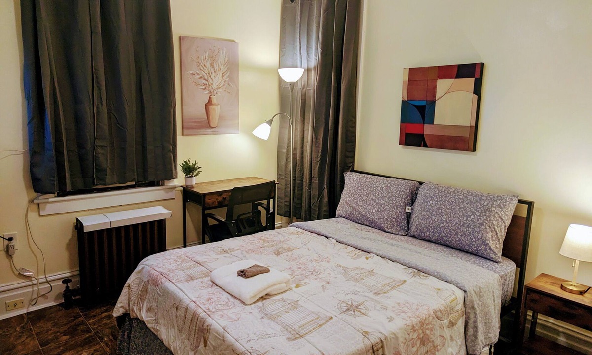 Harrisburg House | Compact Unit with private bath