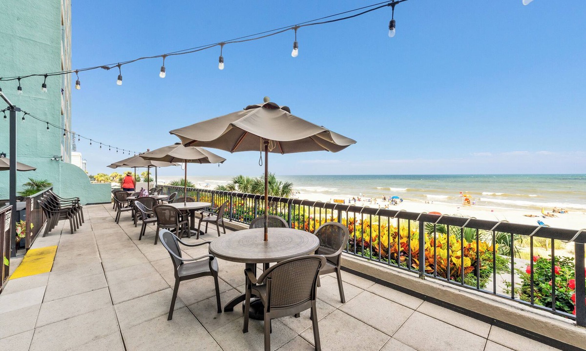 Myrtle Beach Condo | Compass Cove by Elliott Beach Rentals