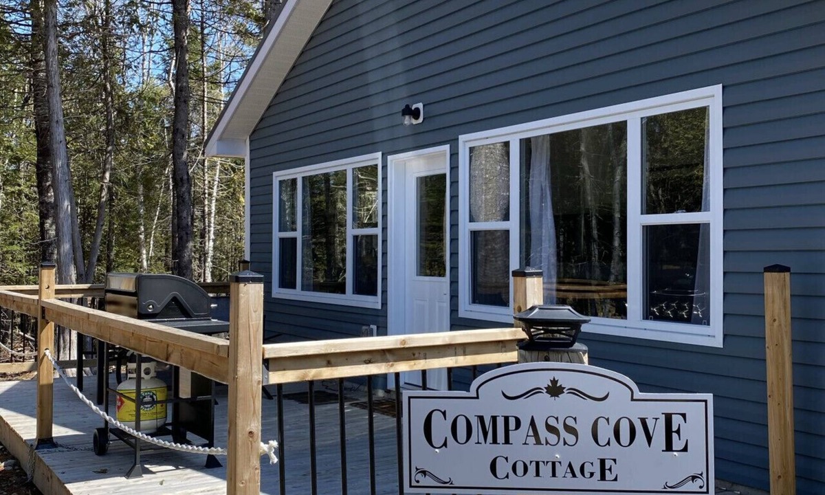 Saint Croix Cottage | Compass Cove Cottage with waterfront