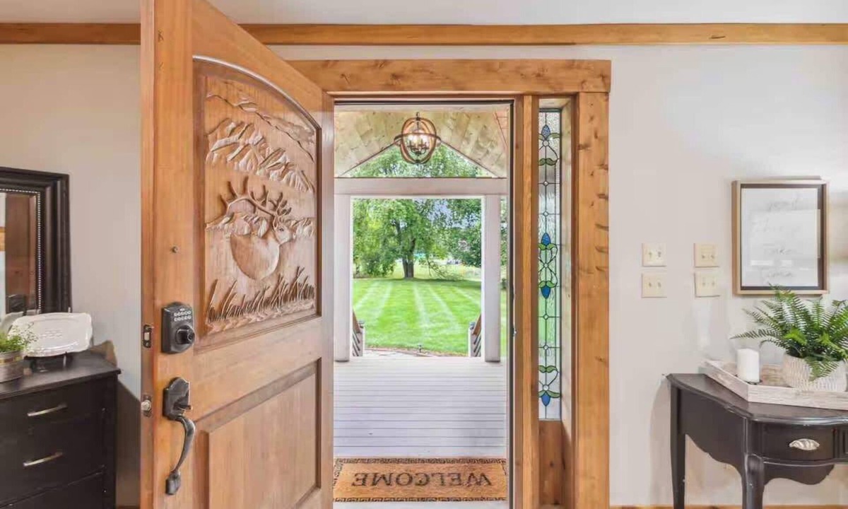 Buchanan House | Compass Retreat for large groups