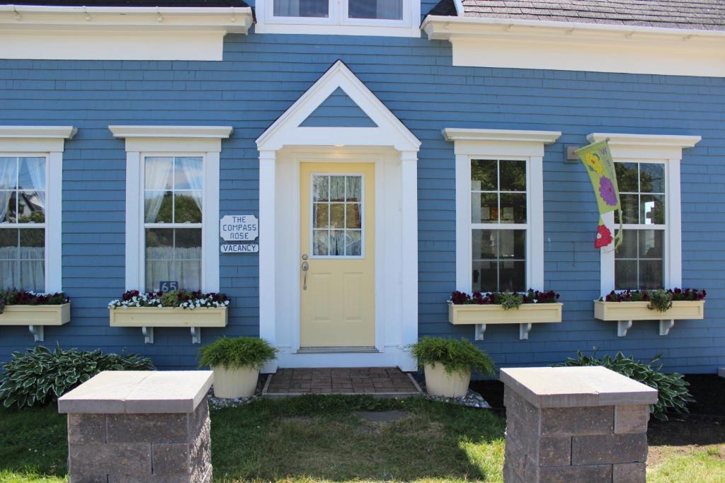 North Head Hotel | Compass Rose Heritage Inn