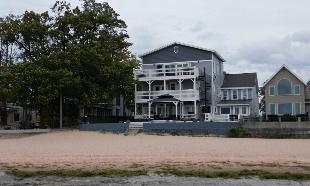 Sylvan Beach Condo | Compass Rose | Historic Oneida Lakefront Condo 4