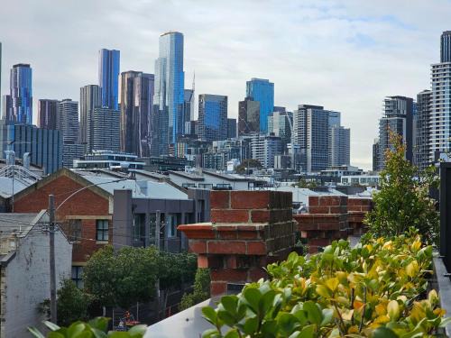 West Melbourne Apartment | Complete Host Ireland St Apartments