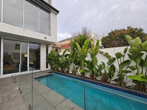 Middle Park House | Complete Host Middle Park House