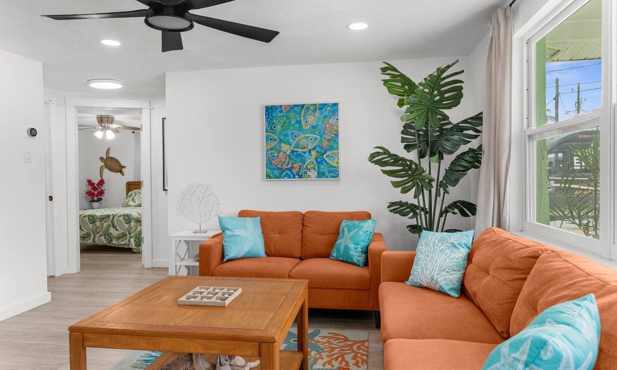 Hudson Beach Estates House | Conch Cottage Large dock gulf access sleeps 8