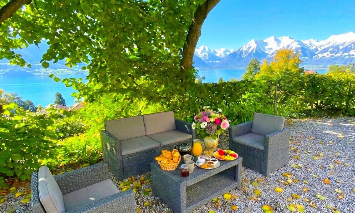 Hilterfingen Apartment | Concierge, Lake Thun/Alps Scenic Views by SwissHut