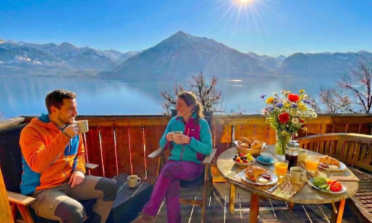 Goldiwil Apartment | Concierge, Lake Thun/Alps Scenic Views by SwissHut