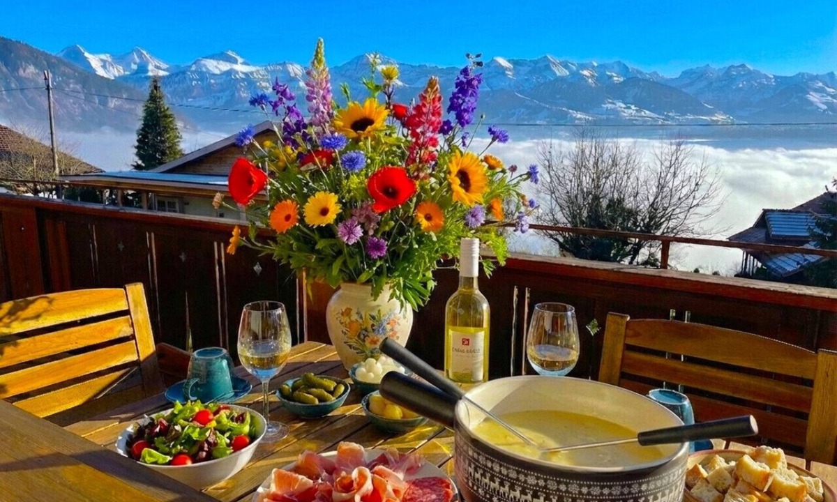 Goldiwil Apartment | Concierge, Lake Thun/Alps Scenic Views by SwissHut