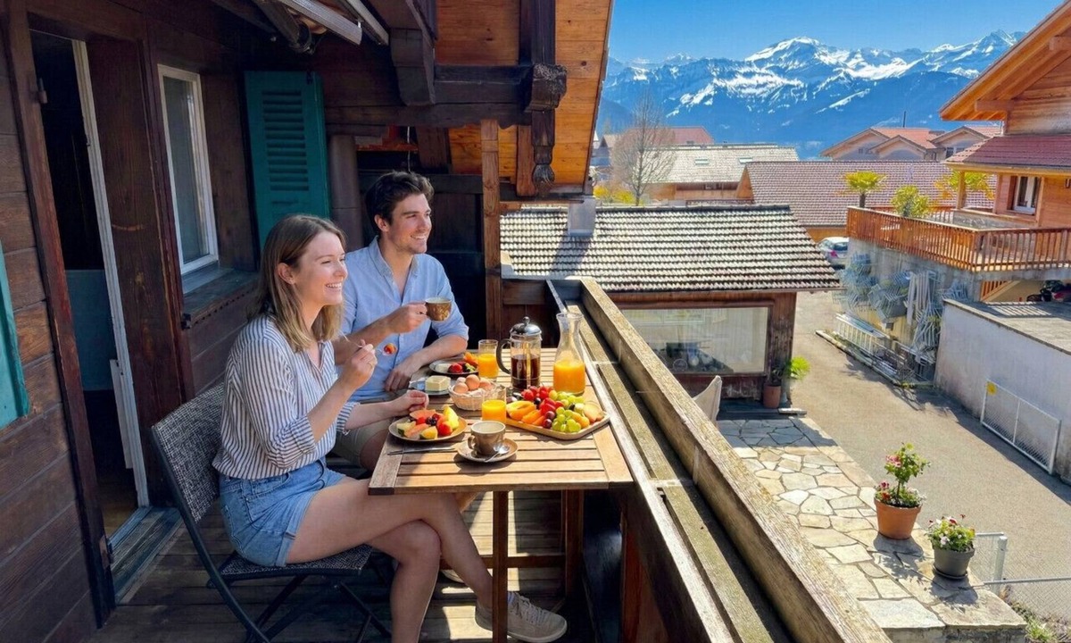 Sigriswil Apartment | Concierge, Swiss Alps Scenic Views by SwissHut