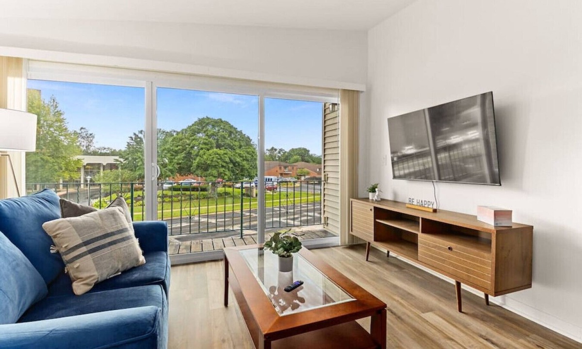 Orange Prairie Apartment | Concord C1 · Slice of the Good Life: Concord C1