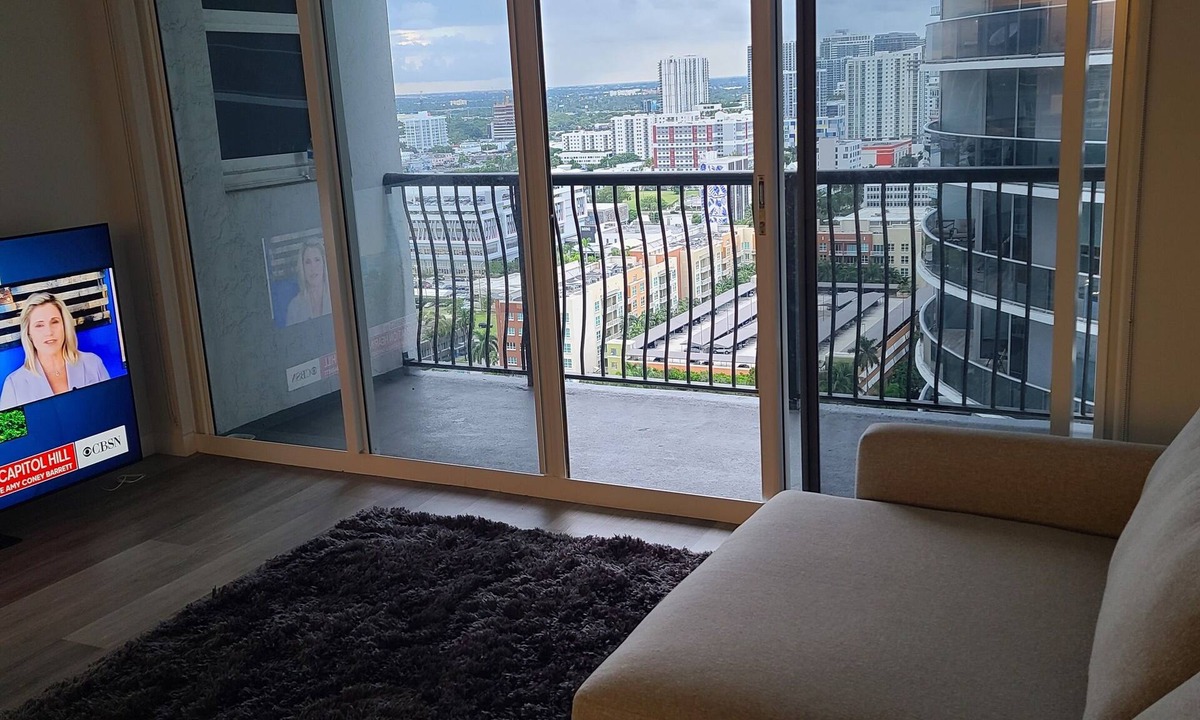 Midtown Apartment | Condo bella