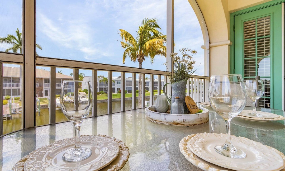 Caloosahatchee Condo | Condo Casa Marbella, Cape Coral