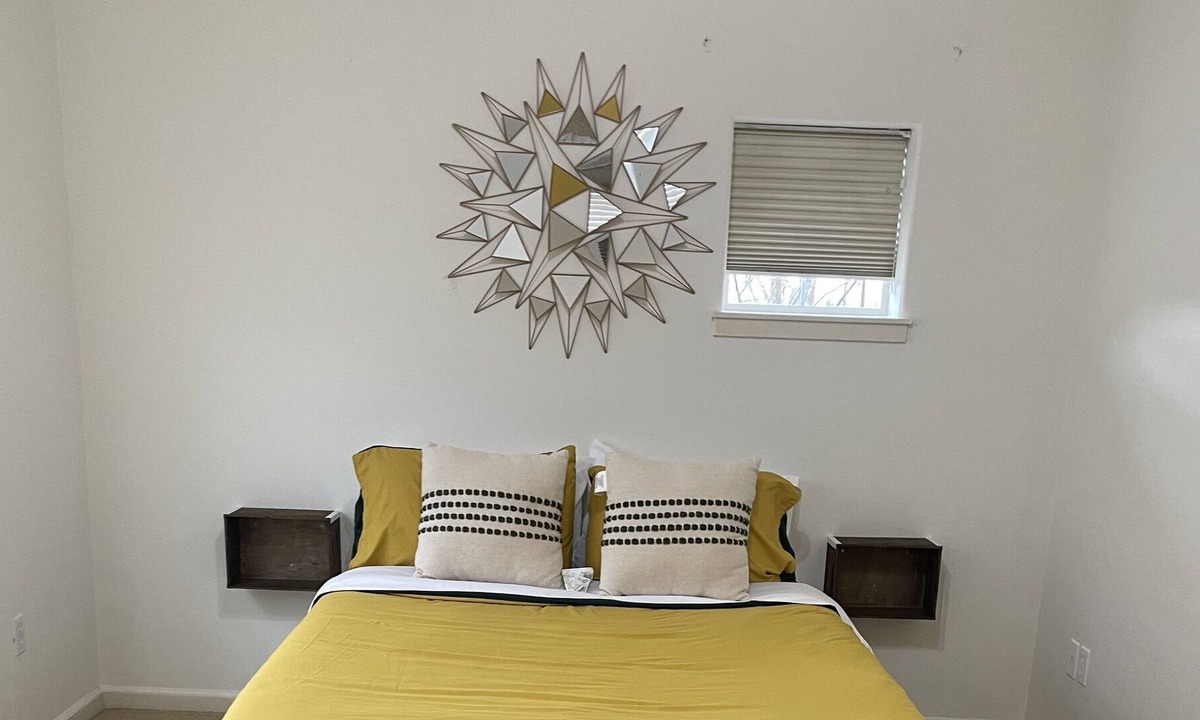 Five Oaks Condo | Condo close to Nike and Intel