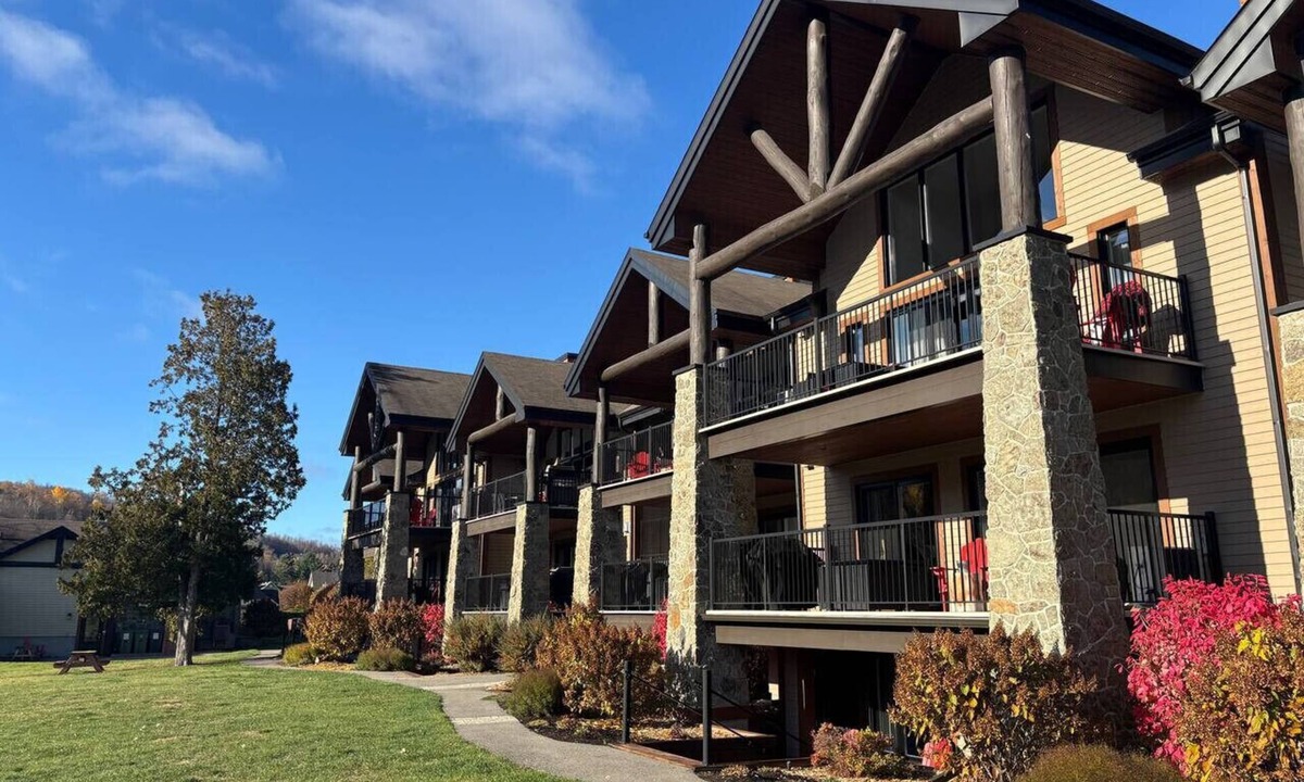 Saint-Sauveur Apartment | Condo de luxe au pied de la montagne