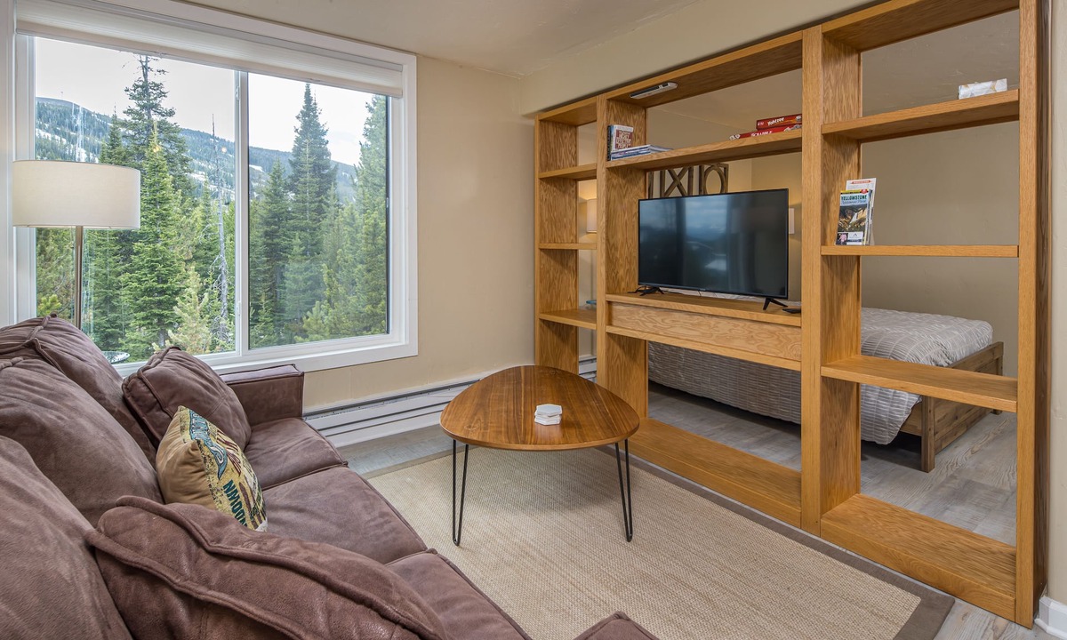 Big Sky Condo | Condo in Big Sky Resort Mountain Village, close to slopes - Hill Condo Studio