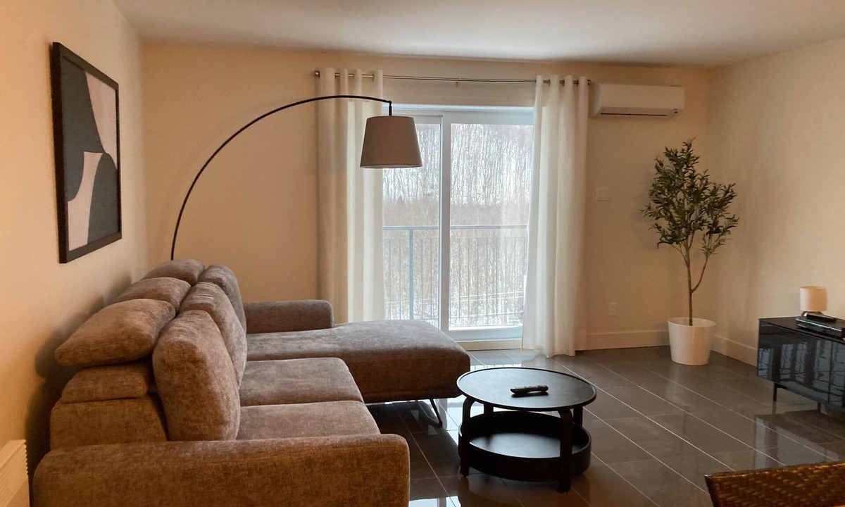 Saint-Romuald Apartment | Condo | La Suite
