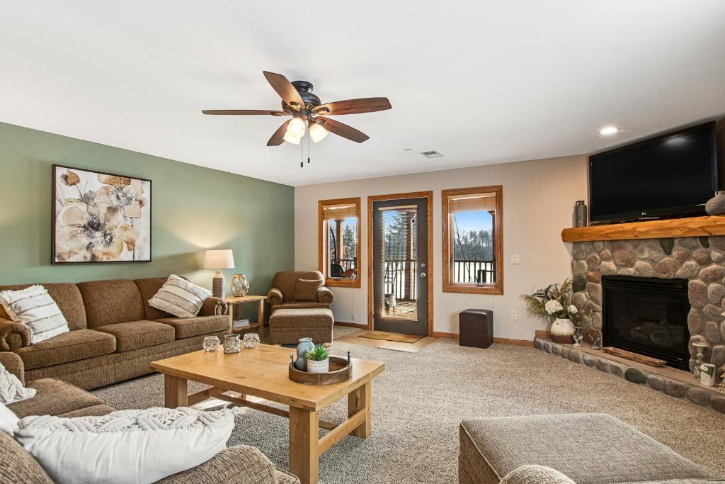 Arkdale Apartment | Condo On the Green