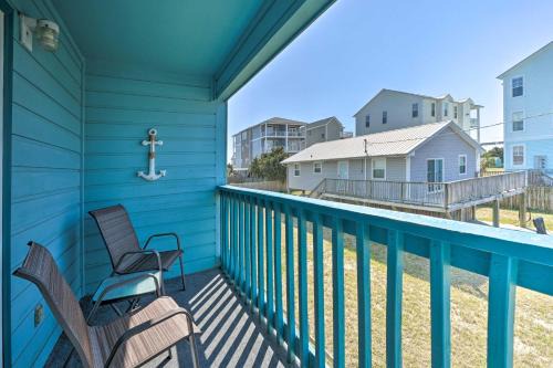 North Carolina Coast House | Condo w/Balcony & Pool: Walk to 2 Beach Accesses!