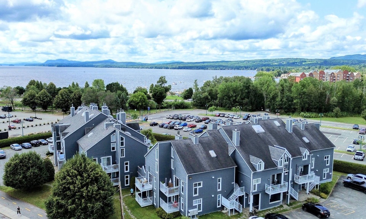 Magog Condo | Condotel