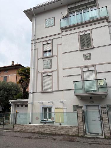 Pedrinate Apartment | Confort Apartment Chiasso