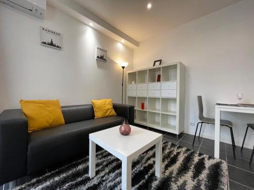 Fontainebleau Apartment | Confort & gare - Exterieur - Parking
