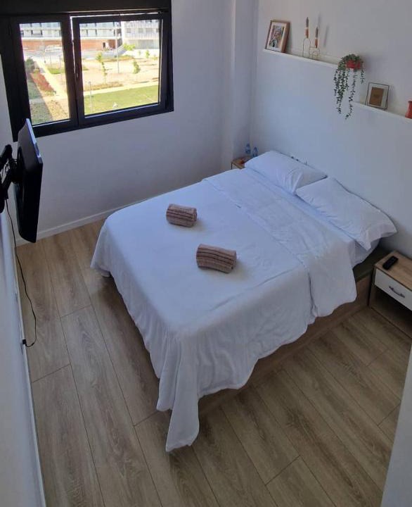 Sant Adria de Besos House | Confortable habitación doble - 1