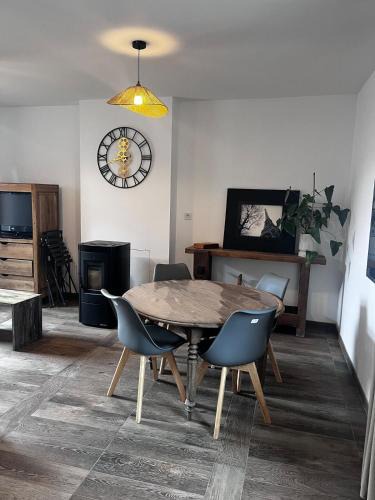 Les Rues-des-Vignes House | Confortable Maison