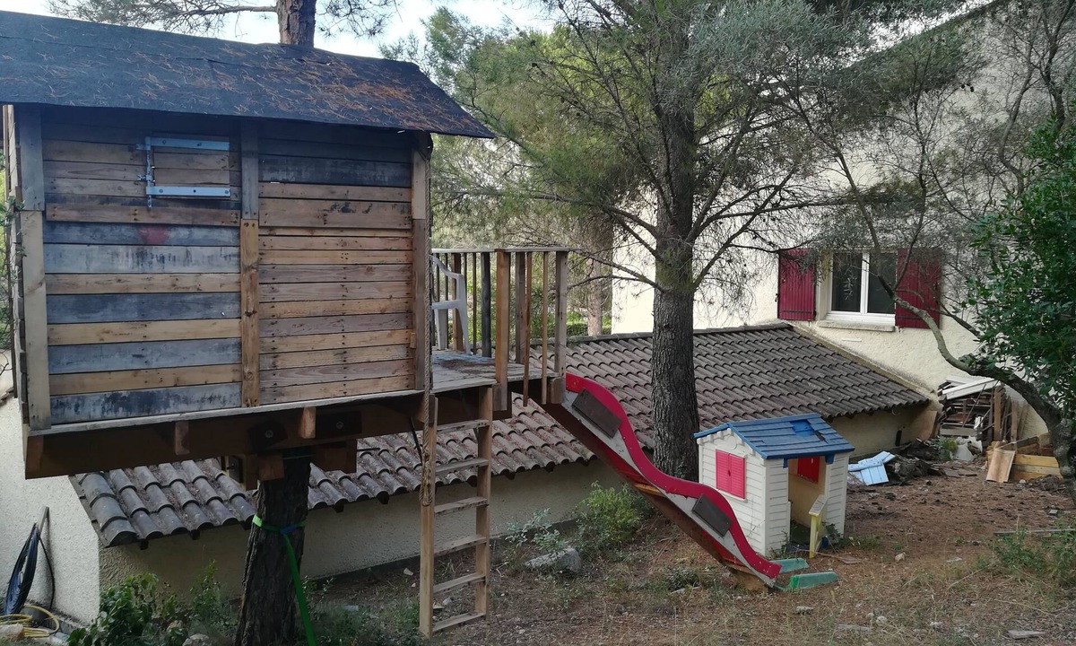 Pignan Villa | Confortable Villa Familiale au Terrain Calme et Ombragé à L'orée de Montpellier