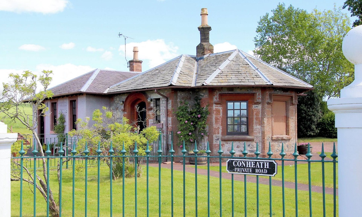 Dumfries Cottage | CONHEATH GATELODGE COTTAGE