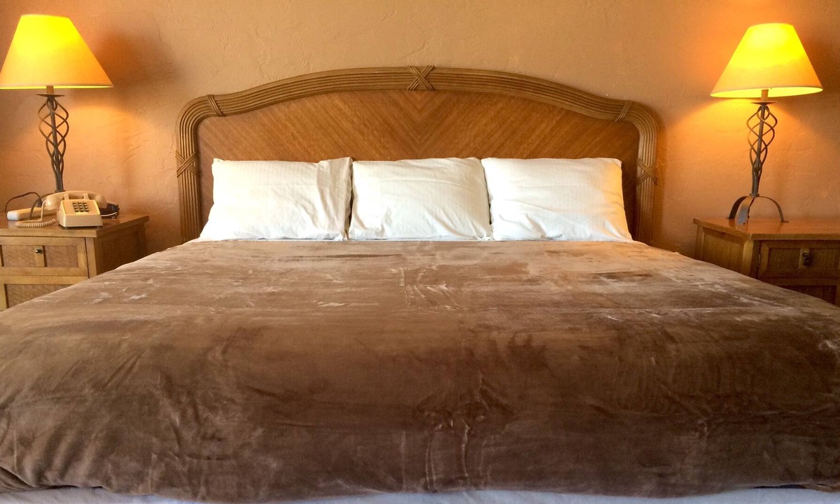 Connell Hotel | Connell Inn and Suites