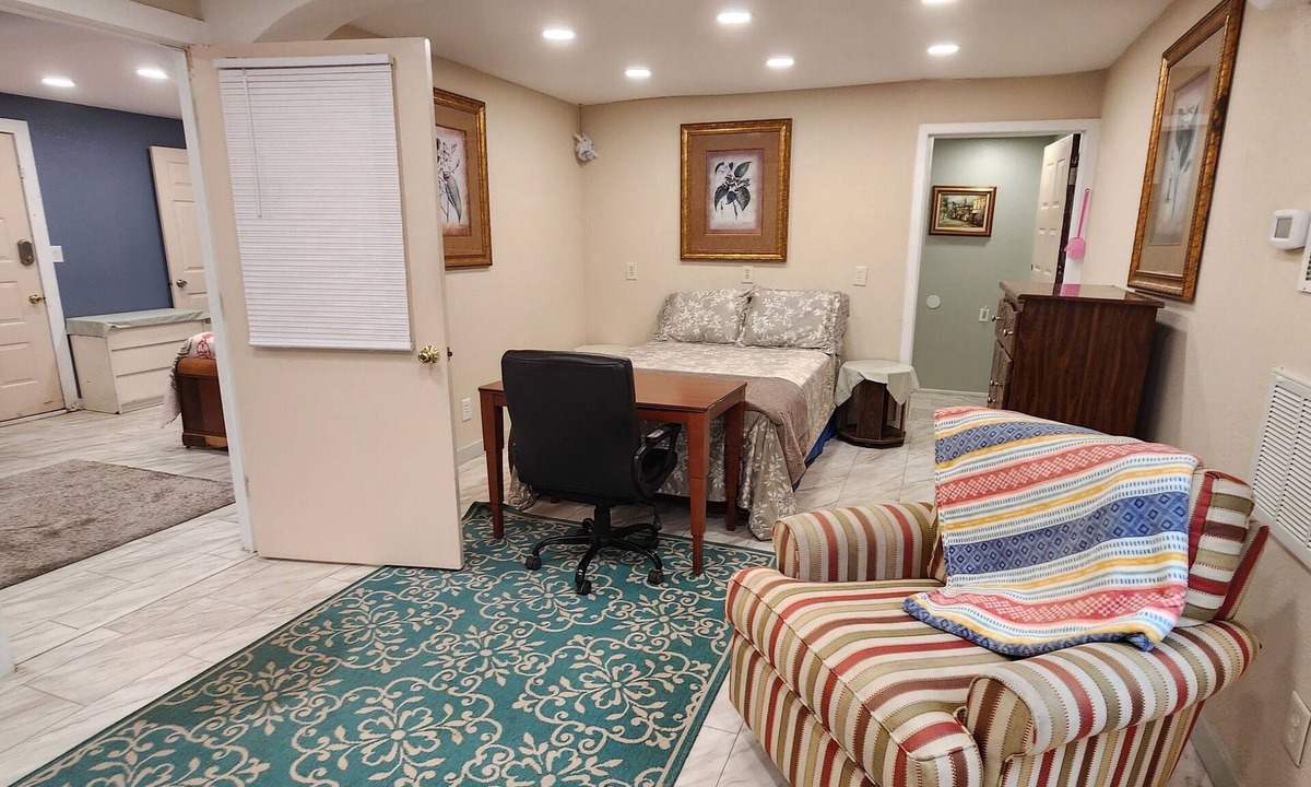 Cottondale Apartment | Conrad Apartment