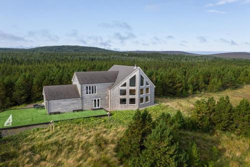 Isle of North Uist House | Constant & True Seasmhach agus Dileas