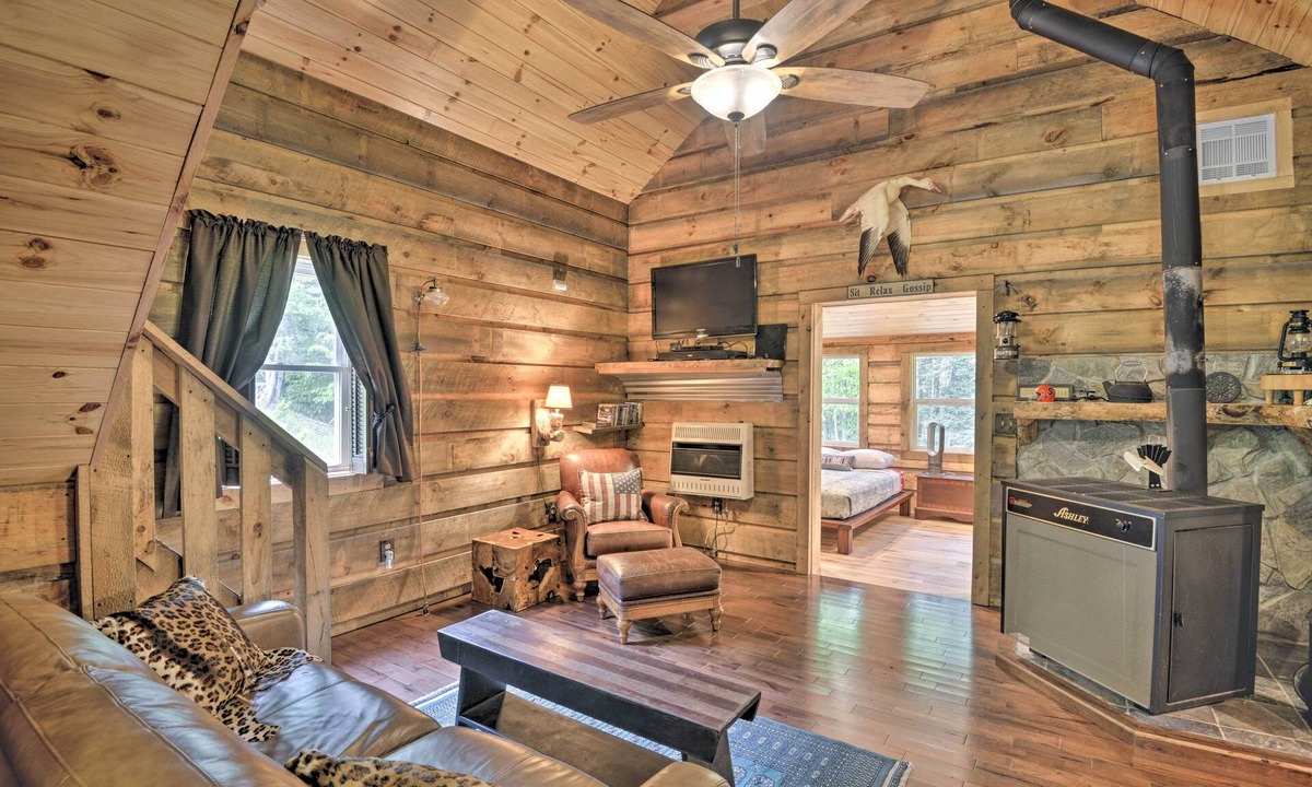 Bernhards Bay Cottage | Constantia Cabin Escape > 2 Mi to Lake Oneida