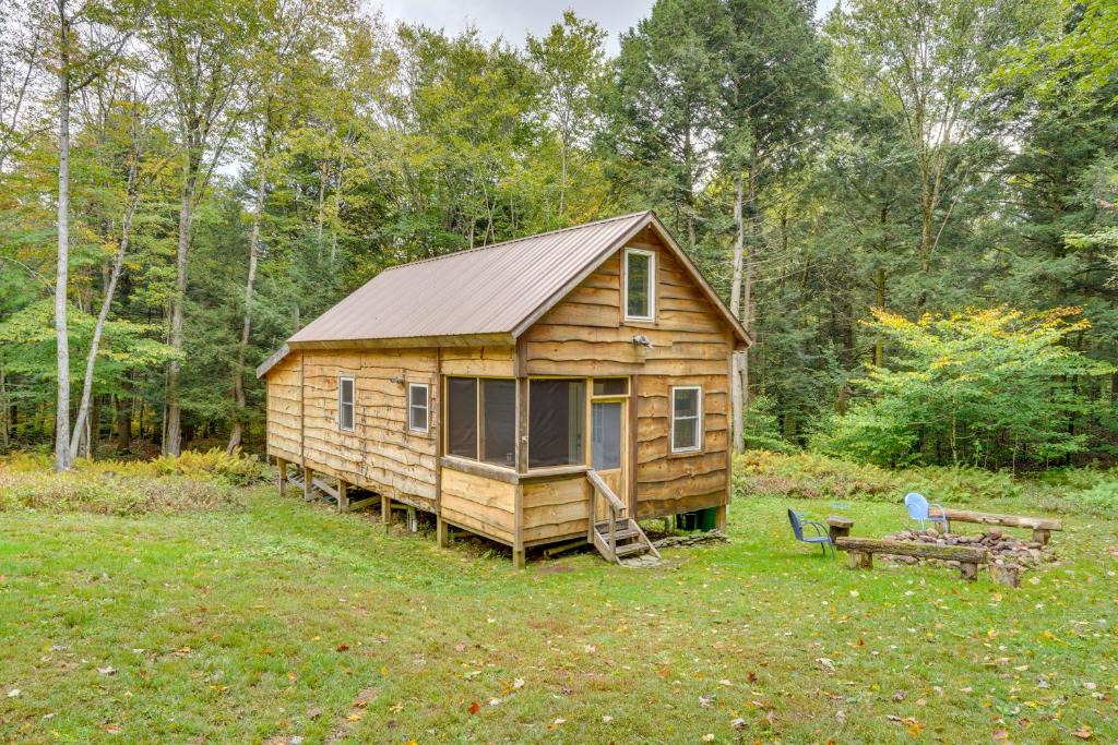 Bernhards Bay House | Constantia Cabin Escape > 2 Mi to Lake Oneida