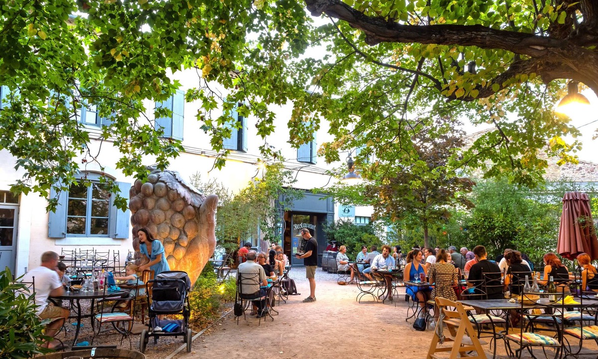 Caunes-Minervois Hotel | Contact Hôtel Restaurant Le Minervois