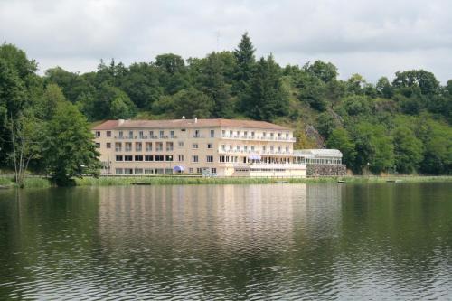 Chantonnay Hotel | Contact Hotel Le Moulin Neuf Chantonnay
