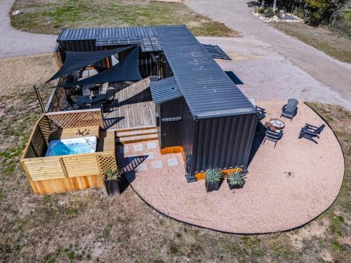 New Braunfels House | Contained In Gruene -River Edition- Hot Tub
