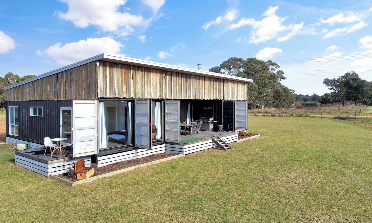 Mansfield House | Containers on Kidston