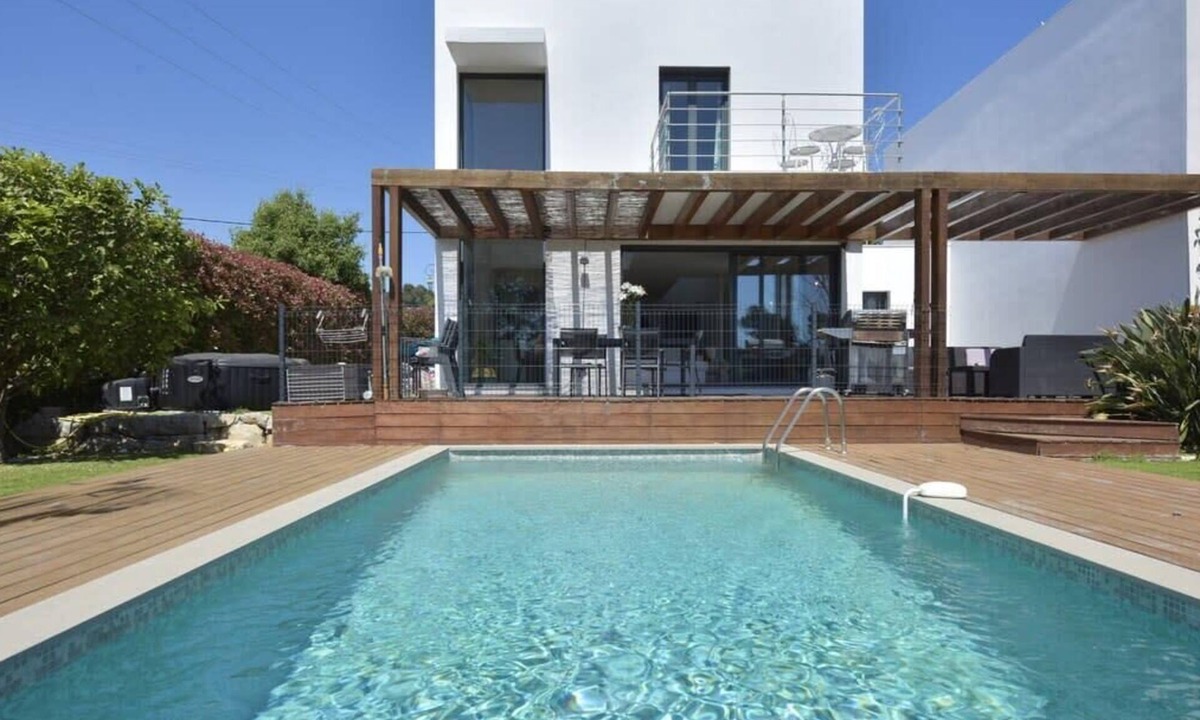 Saint-Jean Villa | Contemporary Villa with Pool & Jacuzzi