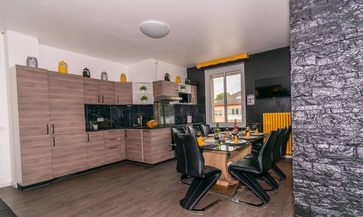 Puttelange-aux-Lacs Apartment | Contemporary Chic Apartment