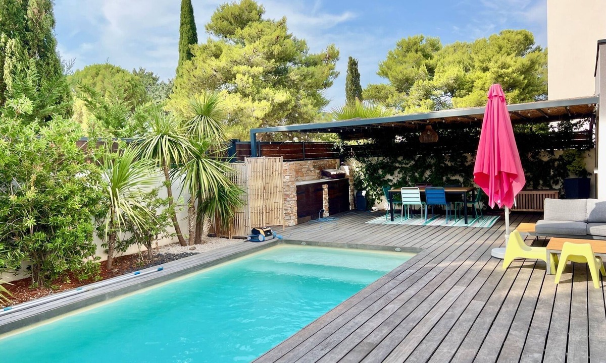 Saint-Jean-de-Vedas Villa | Contemporary villa with pool, 10 minutes from the beach!