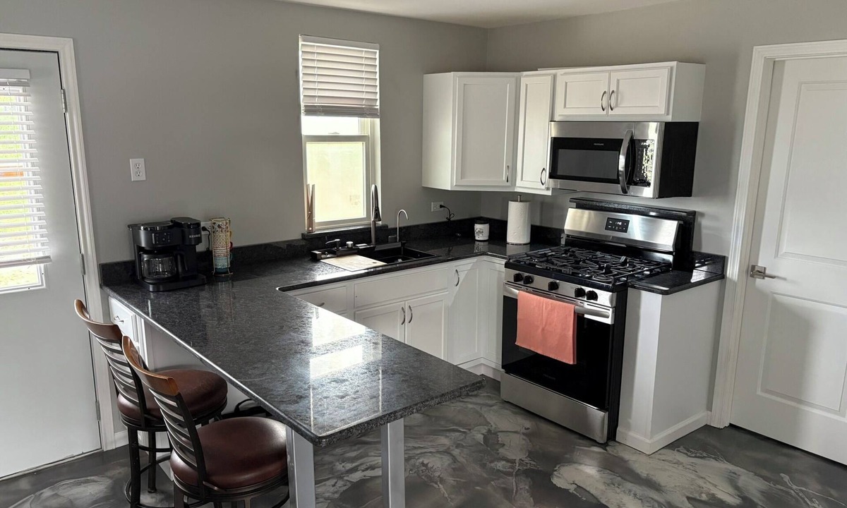 Davis Cabin | Contemporary 2-bedroom new construction cabin with WiFi, AC in Davis